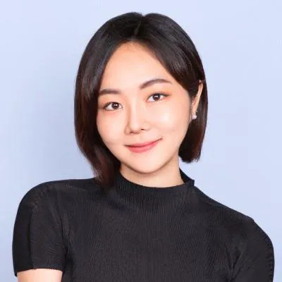 Picture of Julie Baek